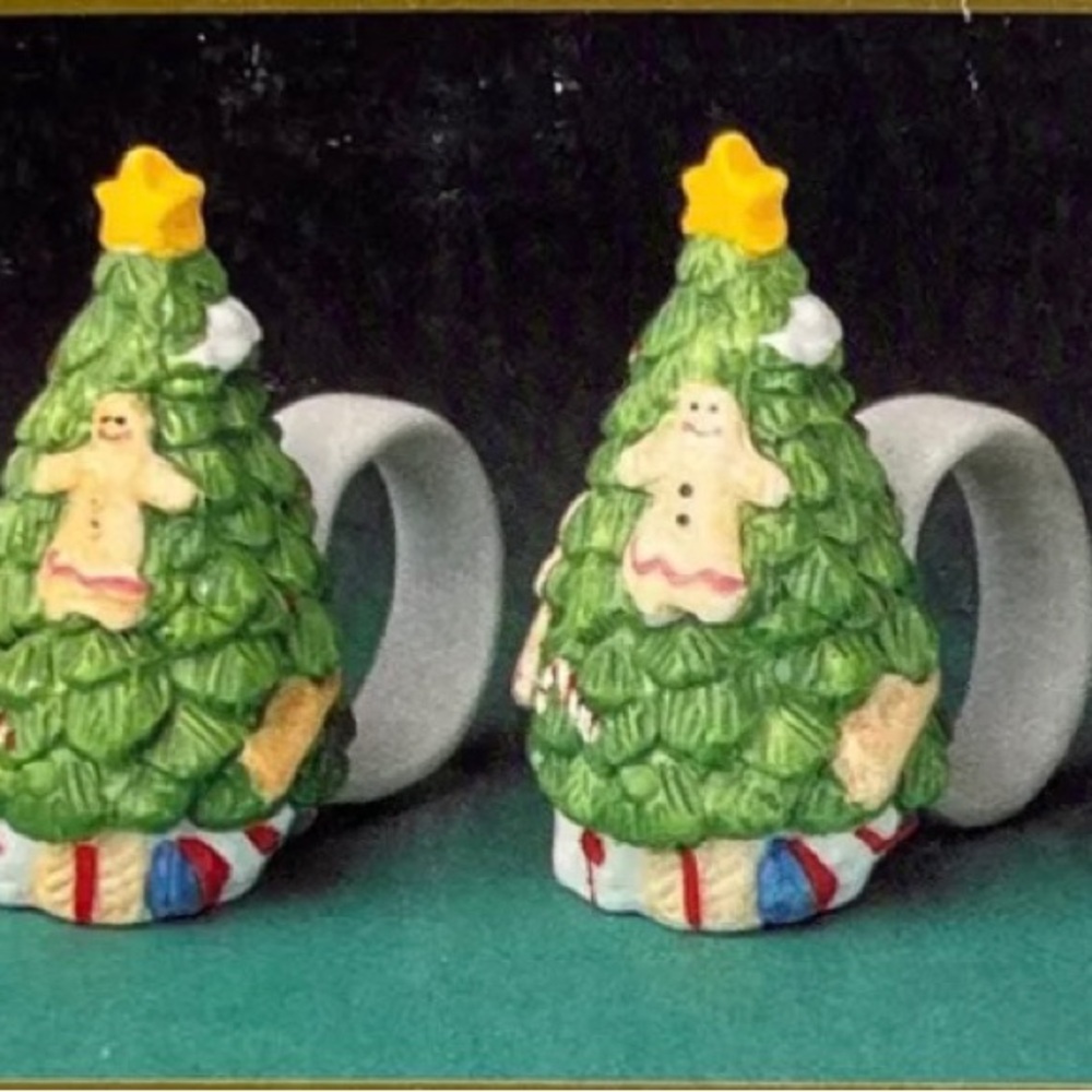 World Bazaars Christmas Tree Napkin Rings Gingerbread Porcelain Set of 4 VINTAGE